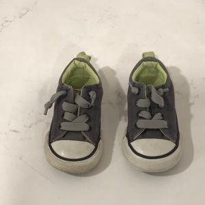 Kids converse